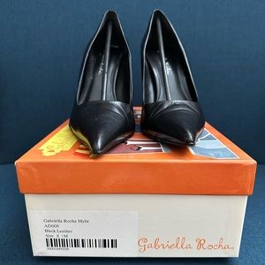 Gabriella Rocha Mylie black leather heels, size 8